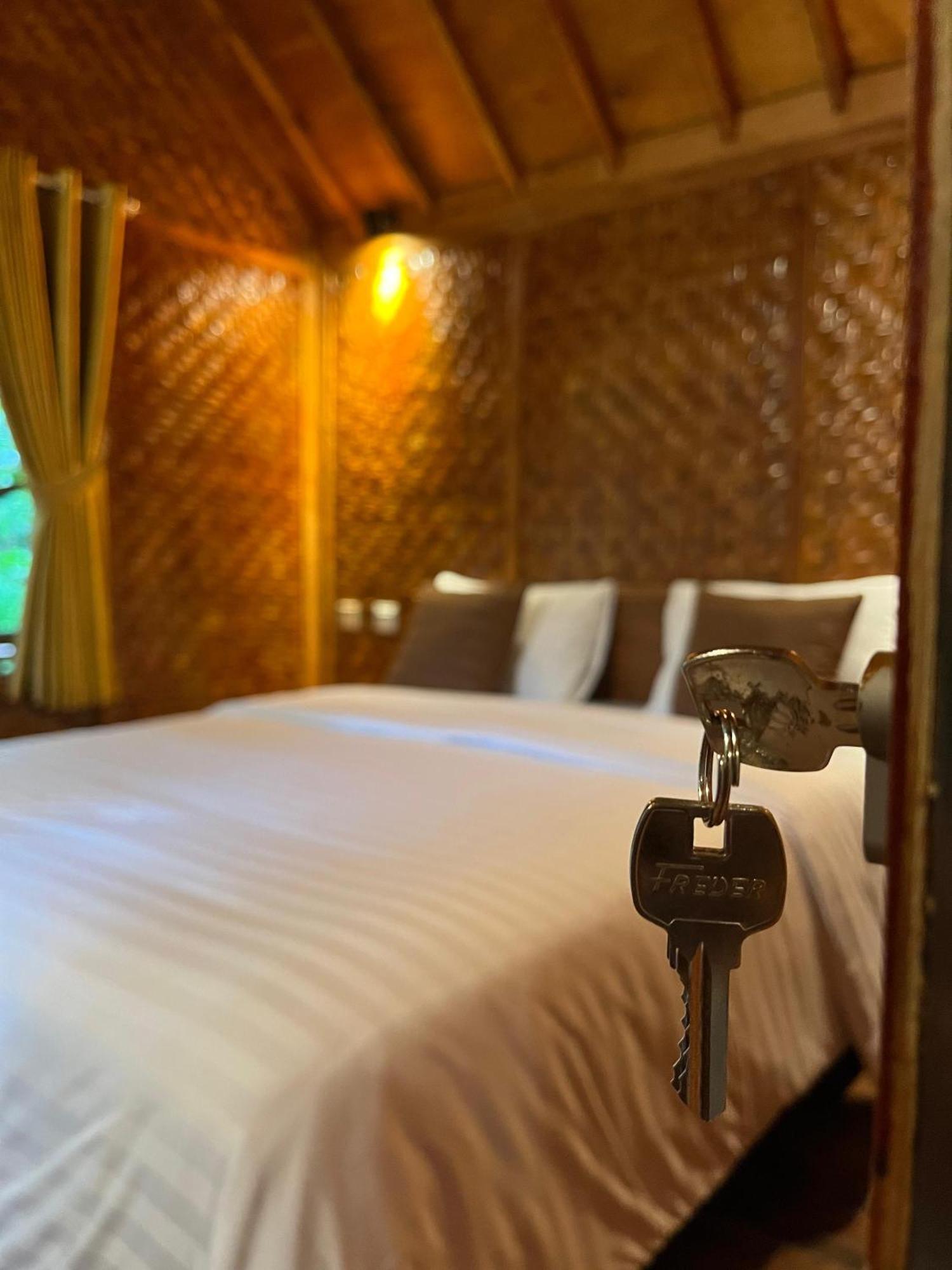 Hide And Seek Hotel Tetebatu