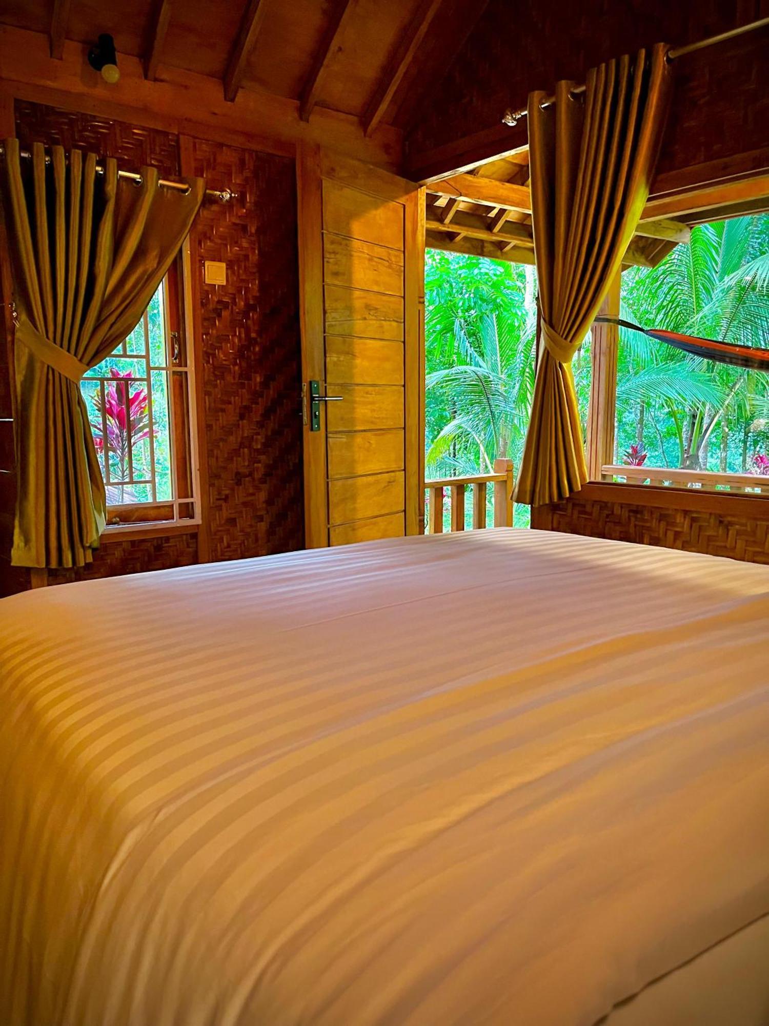 Hide And Seek Hotel Tetebatu